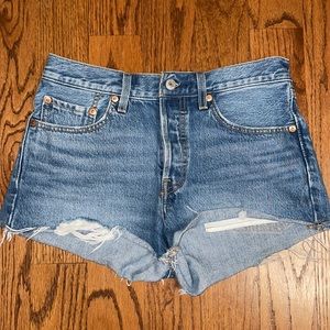 Levi’s shorts